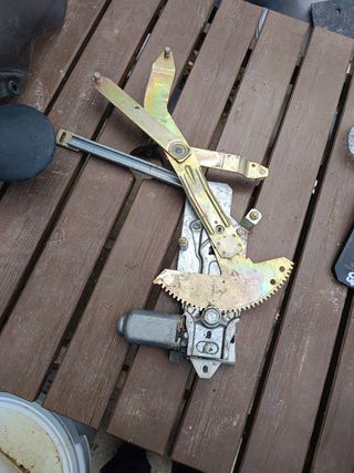 Elevalunas delantero derecho BMW E36