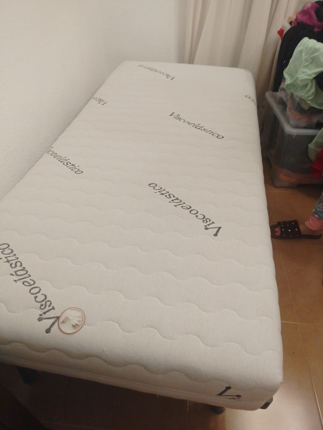 Colchón y cama plegable 