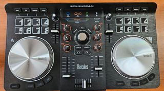 Mesa mezclas Hercules Universal DJ