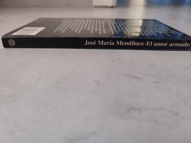 Libro " EL AMOR ARMADO"