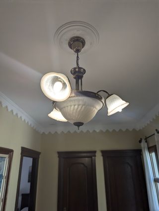 Lámpara de techo de cristal y metal