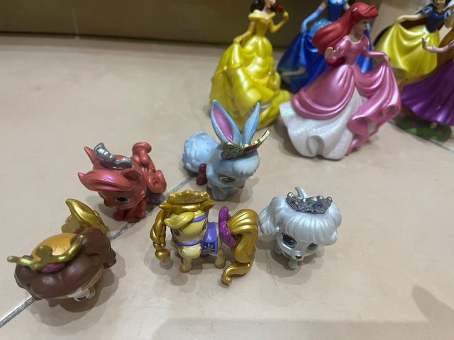 Coleção miniatura de personagens da Disney