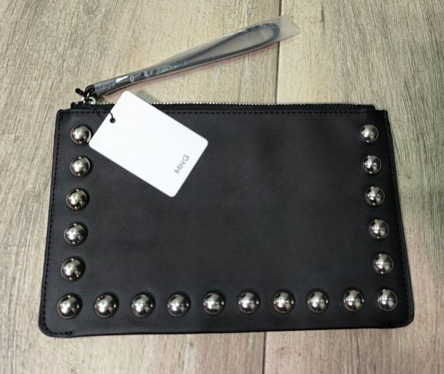 Bolso de pulsera con Tachuelas de Mango