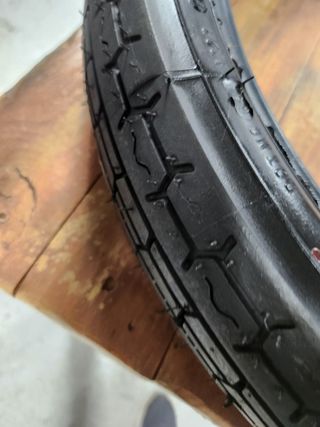 Neumatico café racer