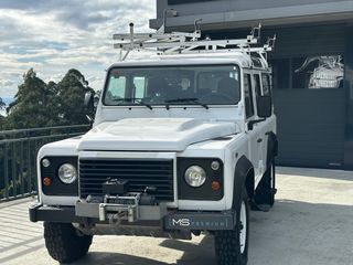 Land Rover Defender 2013