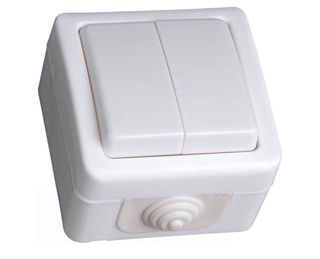 Doble interruptor conmutador de superficie