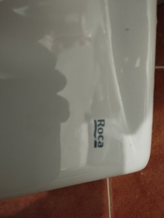 Lavabo con pie Roca
