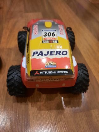 Coche teledirigido Pajero Mitsubishi 306 nuevo