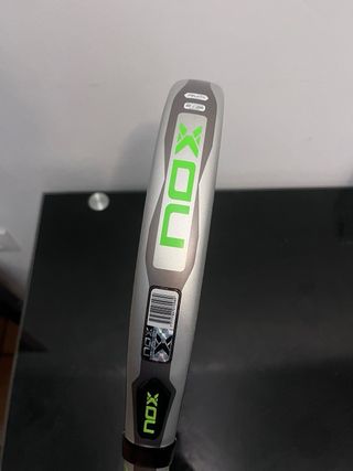 Pala de padel nox AT10