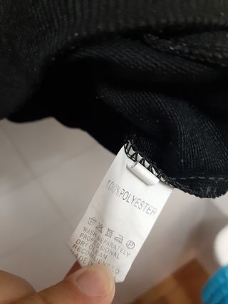 N. 2 felpe nere con cappuccio