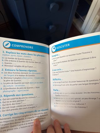 Un étrange voisin. Santillana. Francais.