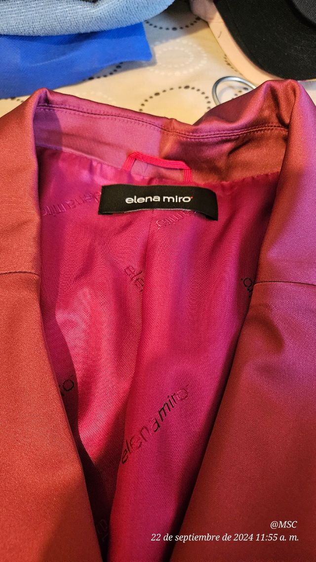 Traje pantalón y chaqueta mujer