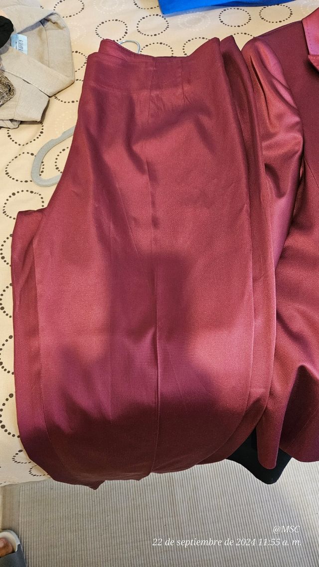 Traje pantalón y chaqueta mujer