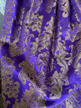Traje fallera se vende sin manteletas