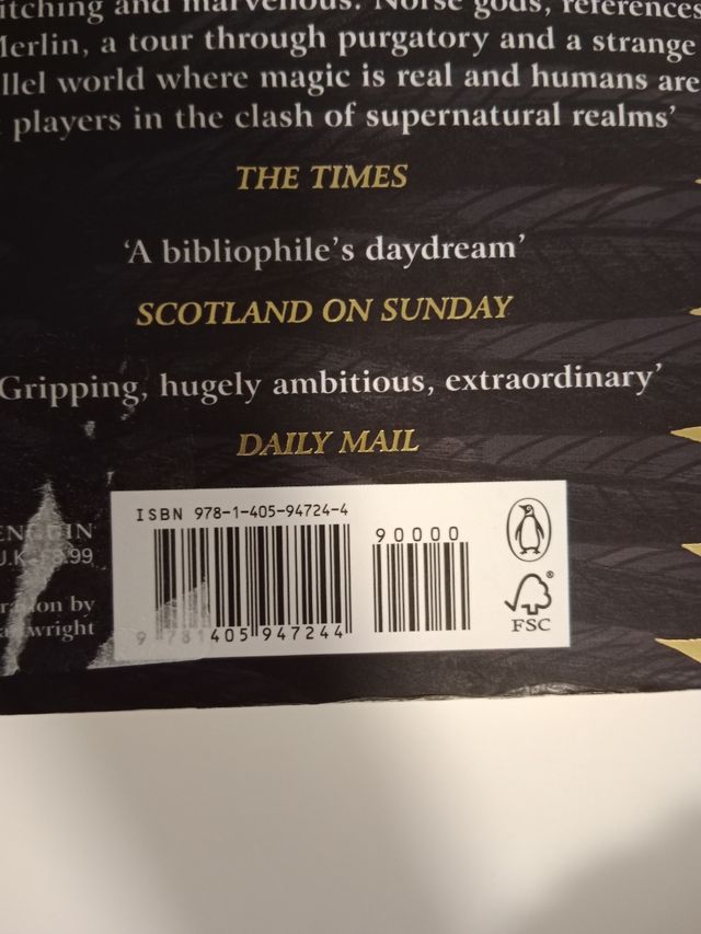 The Absolute Book. Novela Elizabeth Knox (inglés)