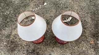 Dos lamparas de mesa de noche