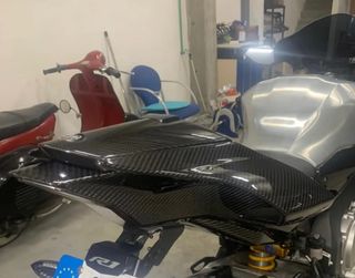 TAPA CENTRAL COLÍN YAMAHA R1 R1M R6 Y R7