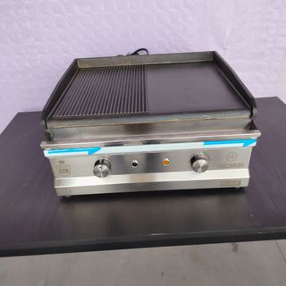 🟪 HT - Plancha Hierro Mitad Ranurada [50 cm]