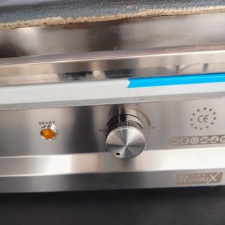 🟪 HT - Plancha Hierro Mitad Ranurada [50 cm]