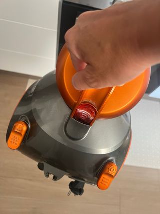 Aspiradora pequeña.