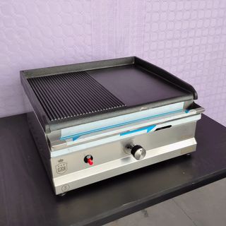 🟪 HT - Plancha Hierro 1/2 Ranurada [50 cm] Gas