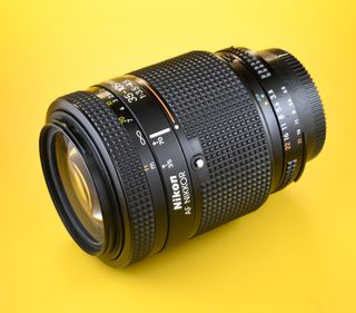 Objetivo Nikon Nikkor AF 35-105