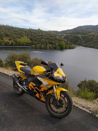 Yamaha  yzf r6