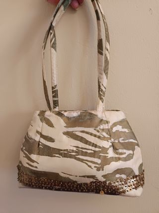 Espectacular Bolsito Verde y Dorado