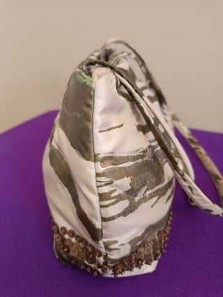 Espectacular Bolsito Verde y Dorado