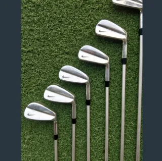 Palos de golf Nike