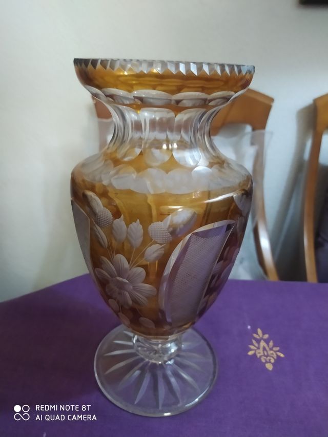 Jarron de cristal de bohemia con uranio