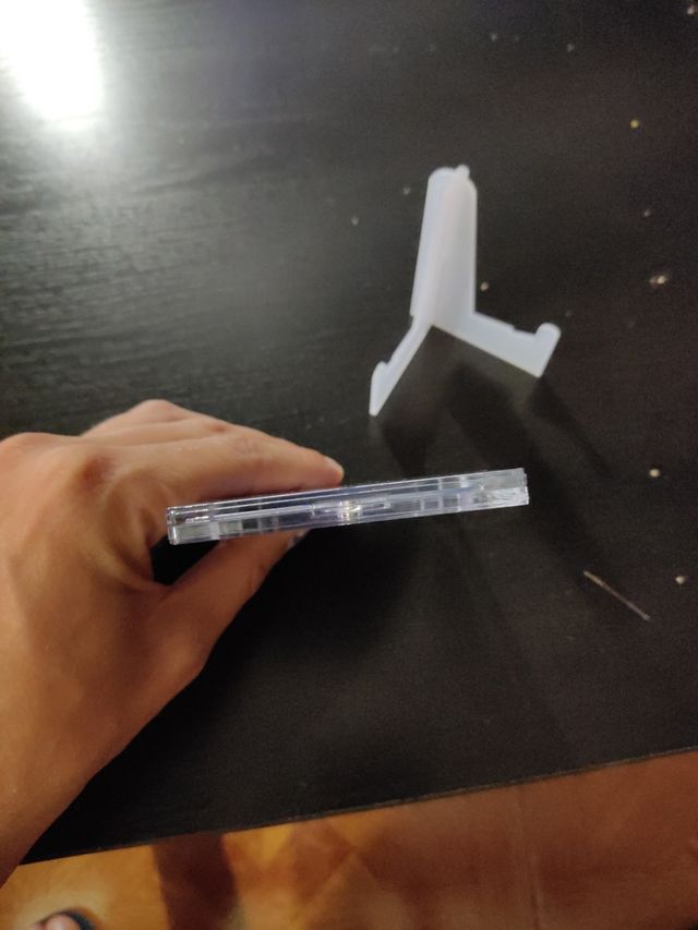 Carta Pokémon "Rotom V" con funda