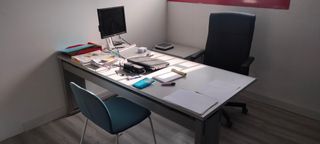 Mesa oficina y armario archivador