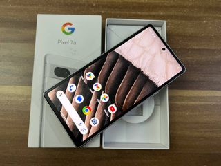 Google pixel 7a 5G 128GB blanco y azul
