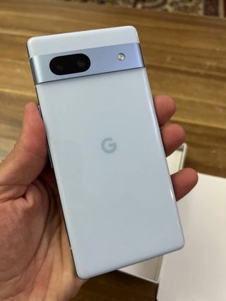 Google pixel 7a 5G 128GB blanco y azul