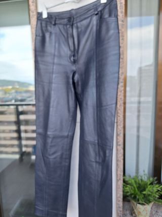 Pantalón de cuero 