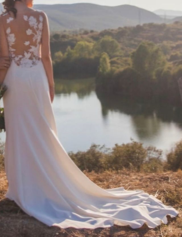 Novia de Silvia Fernández Atelier con velo