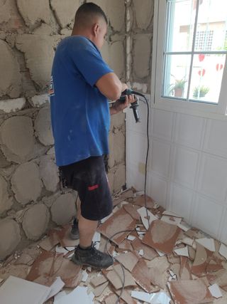 REFORMAS INTEGRALES PINTURAS ALISADOS DE GOTAS