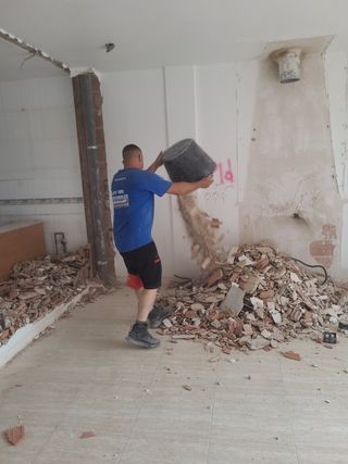 REFORMAS INTEGRALES PINTURAS ALISADOS DE GOTAS