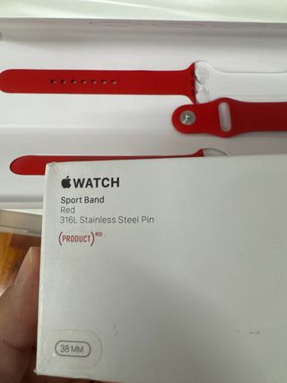 Correa apple watch product red