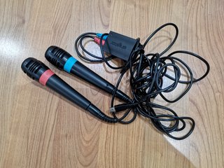 Lote Singstar PS2 Pack 2 Micros+3 juegos
