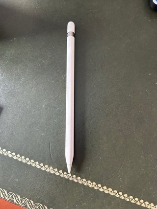 Ipad Air 1954 + Apple Pencil.