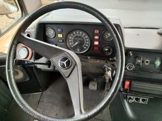 Mercedes-Benz 300 1984