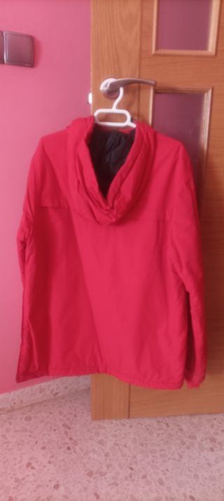 Chaquetón rojo pull&bear