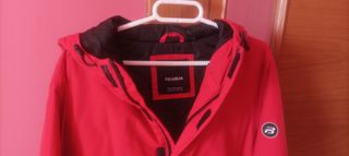 Chaquetón rojo pull&bear