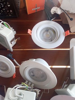 Interruptores y focos leds