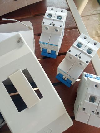 Interruptores y focos leds