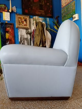 Poltrona Frau Vanity Fair pelle di vitello azzurra