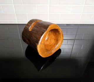 Portasmartphone cassa audio passiva in legno noce