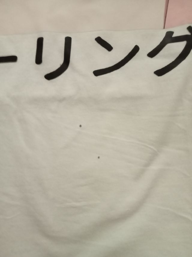 Camiseta manga corta.